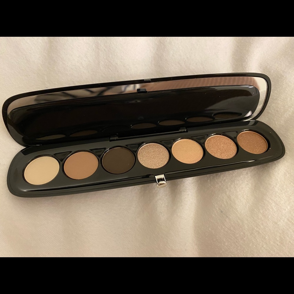 BRAND NEW Marc Jacobs eye shadow palette